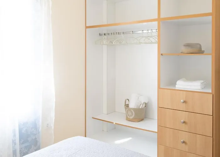 Divina Private Traditional House * Kamári