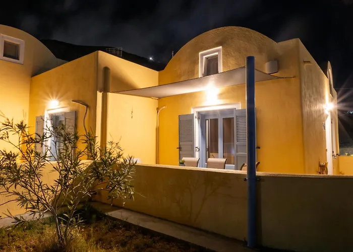 Semesterbostad Divina Private Traditional House *