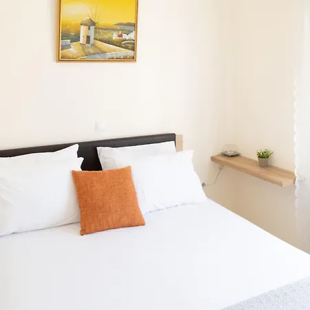 Divina Private Traditional House Holiday home *