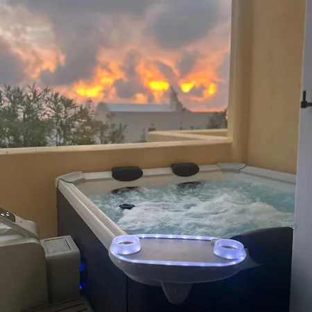 Divina Private Traditional House Kamari (Santorini)