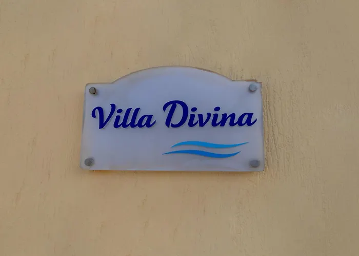 Divina Private Traditional House Prázdninový dům Kamári