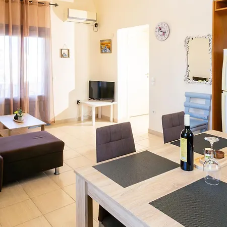 Divina Private Traditional House