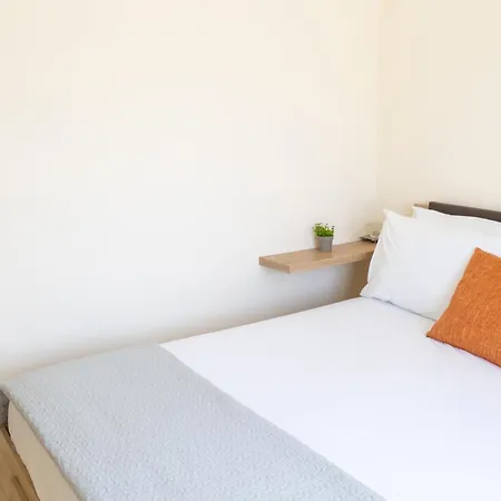 Divina Private Traditional House * Kamári