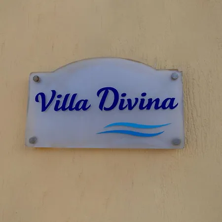 Divina Private Traditional House بيت للعطل Kamári